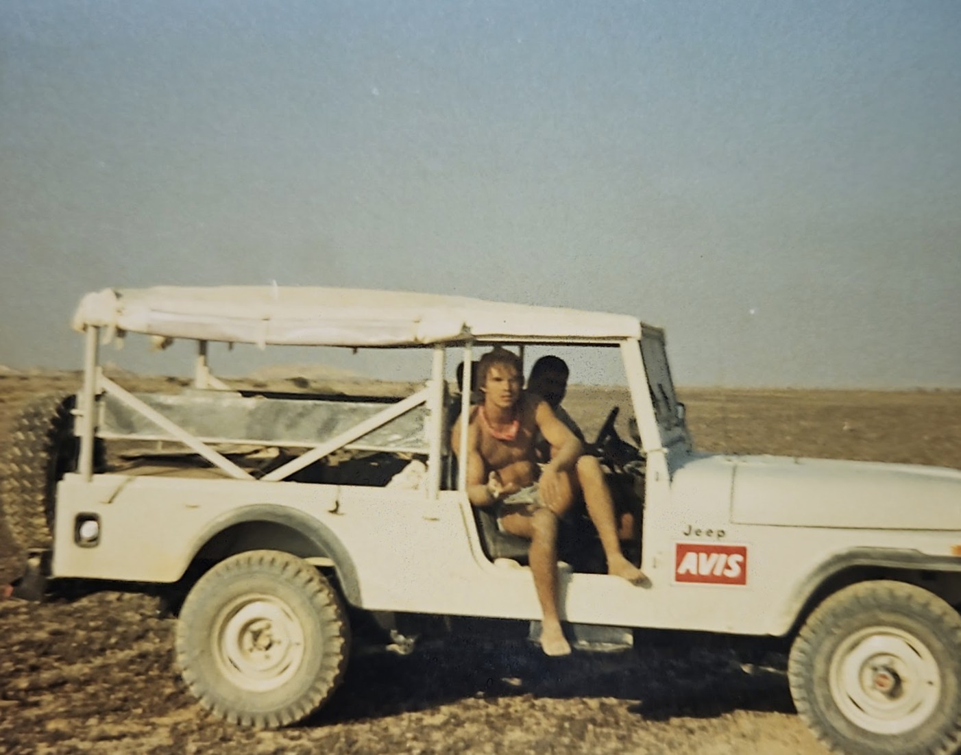 Avi Bandana in a jeep trip